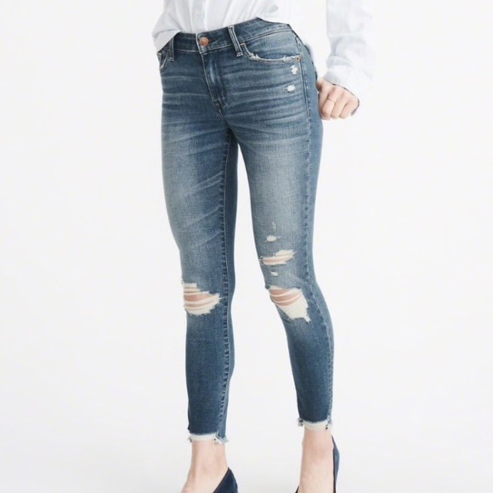 A&F Harper low-rise jeans